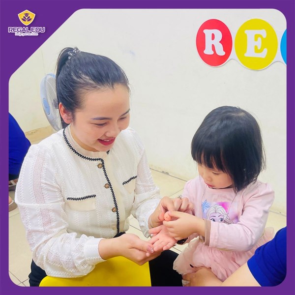 Phụ huynh nói gì về Regal Edu?
