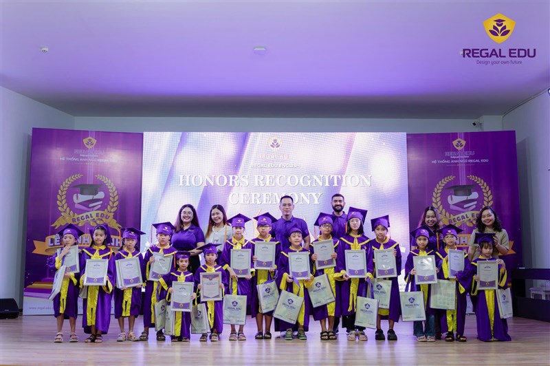 Hành trình học tiếng Anh từ Explorer đến Champion tại Regal Edu