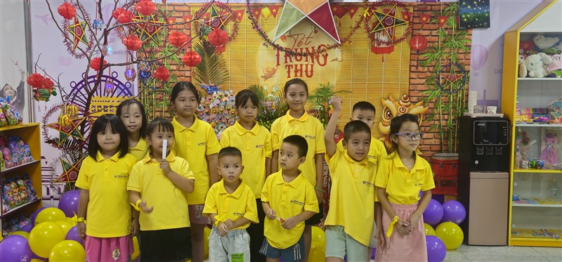 Tết Trung Thu tại Regal Edu – Trải nghiệm sáng tạo & gắn kết cho bé