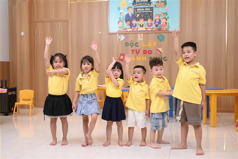 Học tiếng Anh cho bé 4 tuổi: Ba mẹ cần biết gì để con bắt đầu đúng cách 