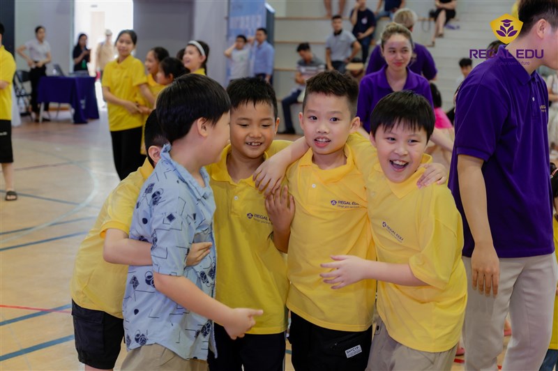 Học tiếng Anh cho trẻ: Cha mẹ nên chọn phương pháp nào? So sánh 5 phương pháp phổ biến hiện nay