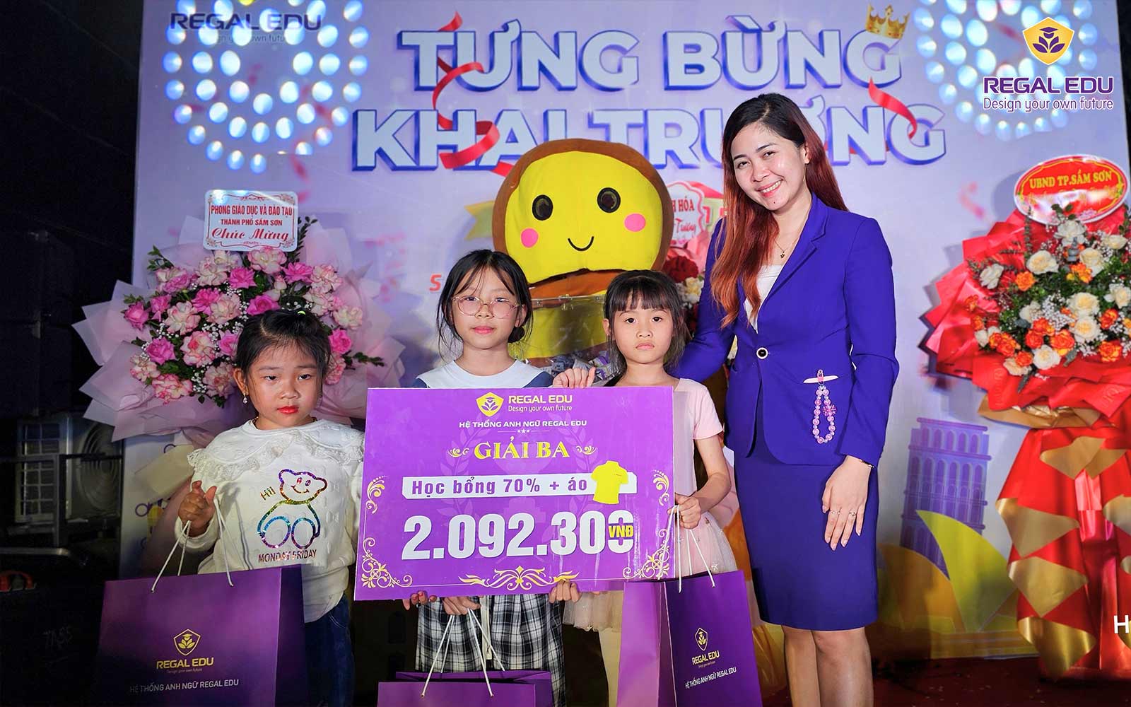 khai trương regal edu sầm sơn - trao giải ba