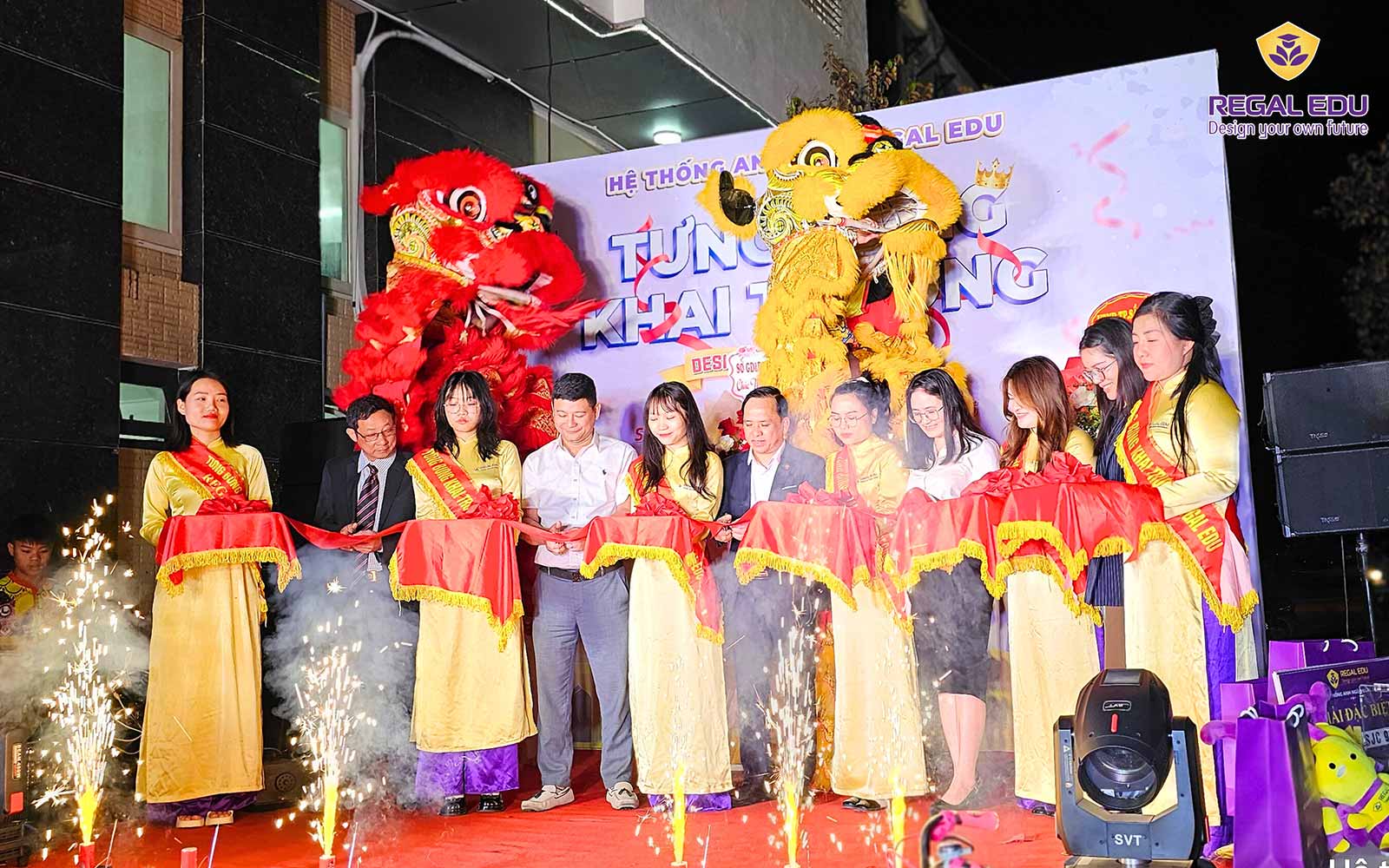 Cắt băng khai trương khánh thành chi nhánh Regal Edu Sầm Sơn